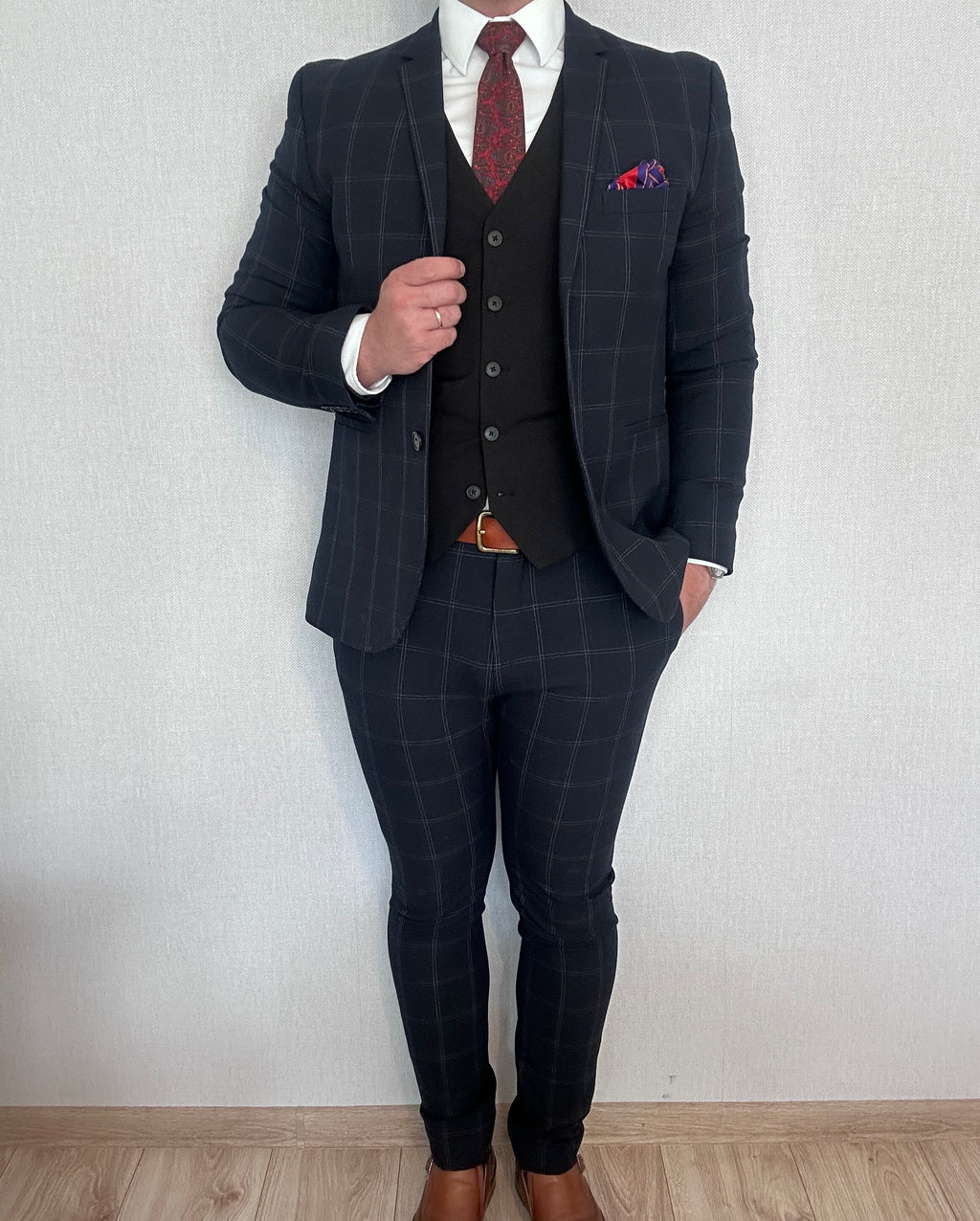 Garnitur ciemnogranatowy krata H&M 50
