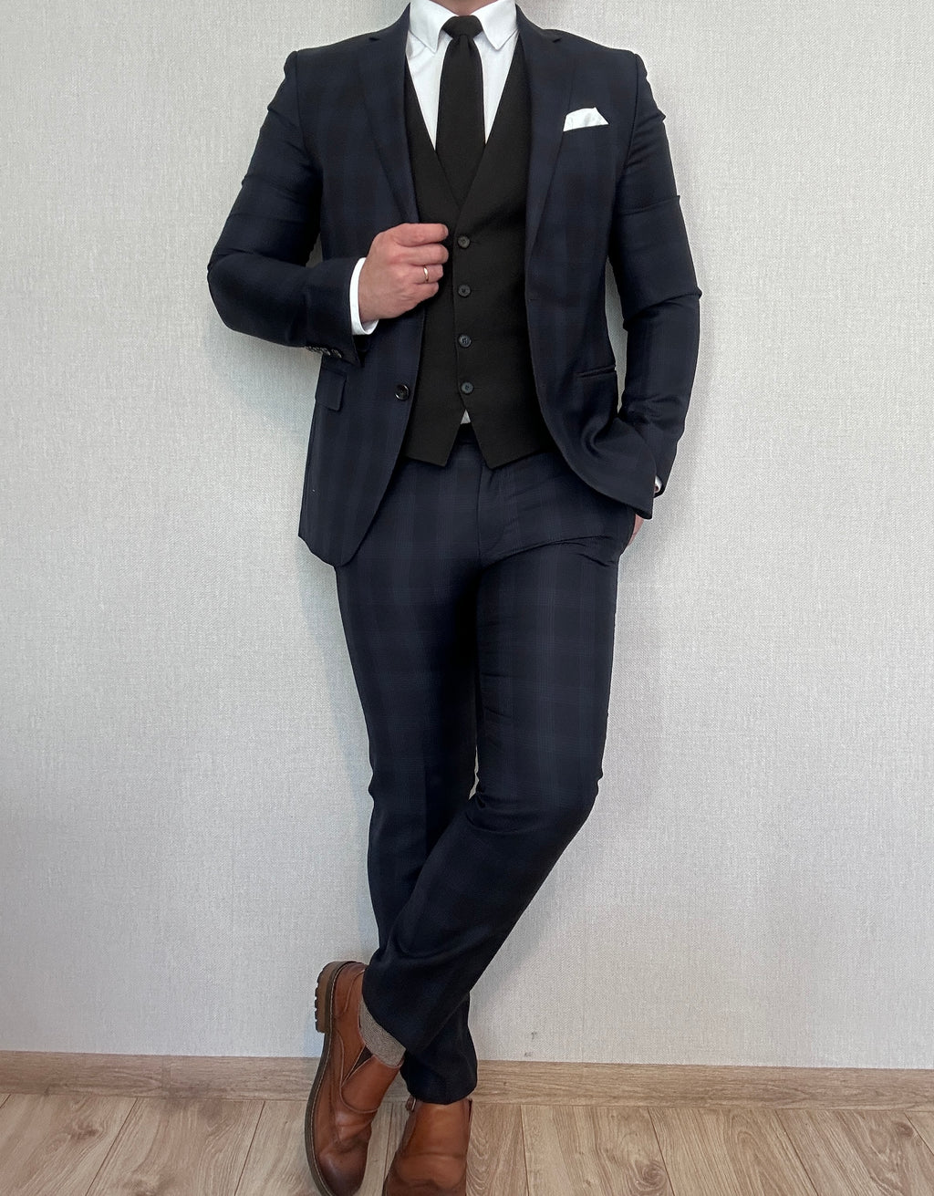 Garnitur wełniany granatowy krata JOOP 48